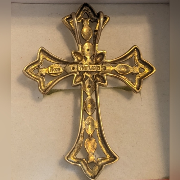Gold Diamond Cross Pendant - Picture 6 of 9